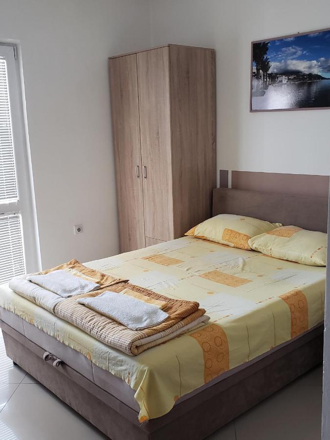 Apartments Petricevic Sutomore Exterior foto