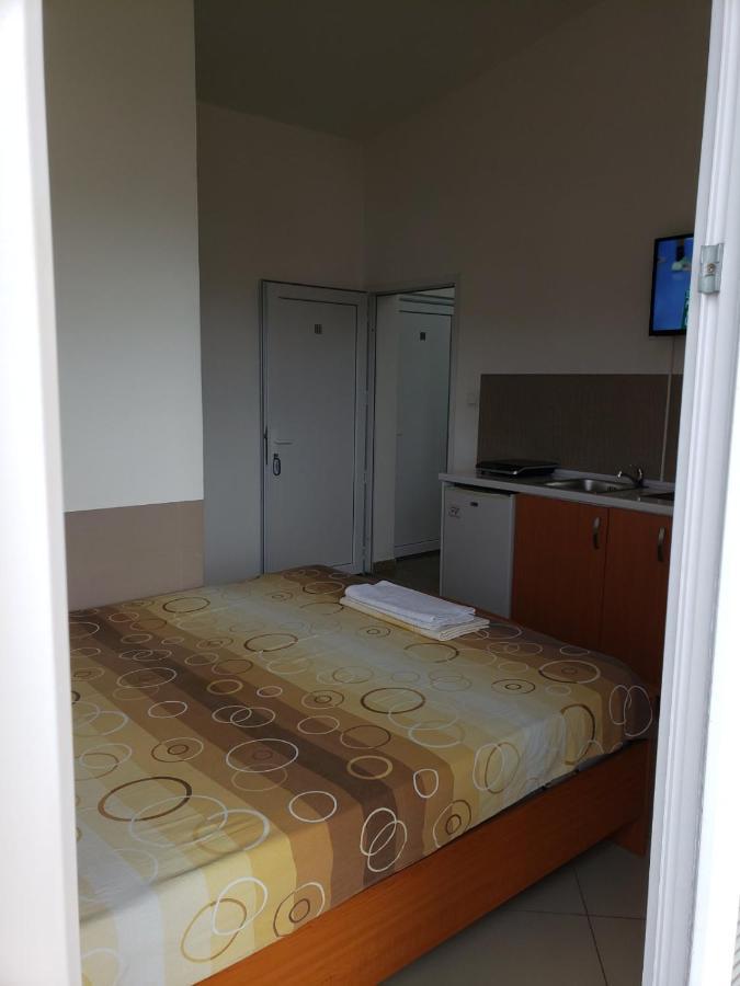 Apartments Petricevic Sutomore Exterior foto